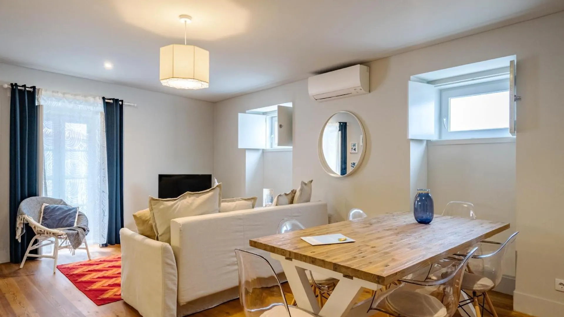 Apartment Akicity Cais Sodre Hope Lisbon Portugal